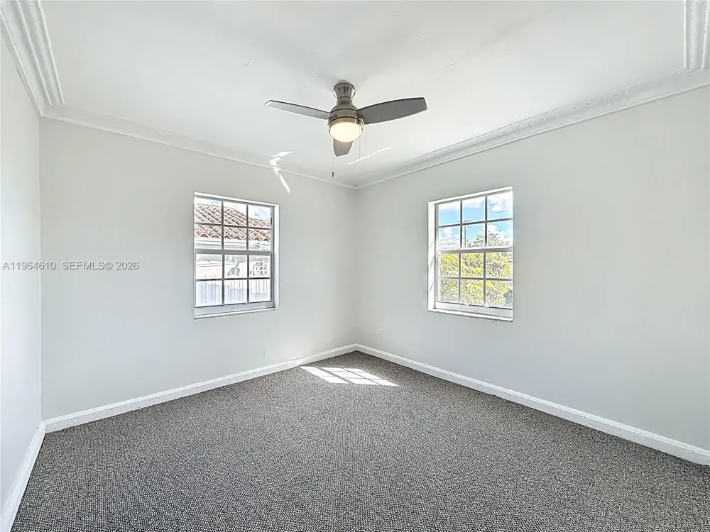6819 SW 25th St Miami, FL 33155