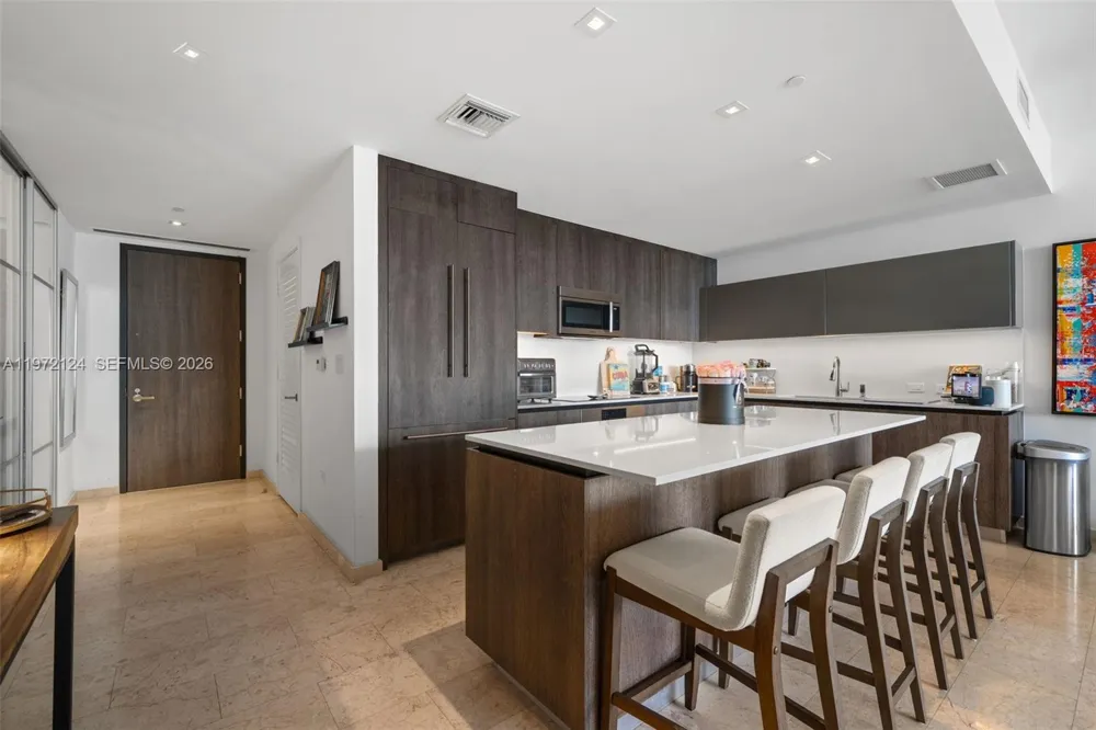 68 SE 6th St #3209 Miami, FL 33131