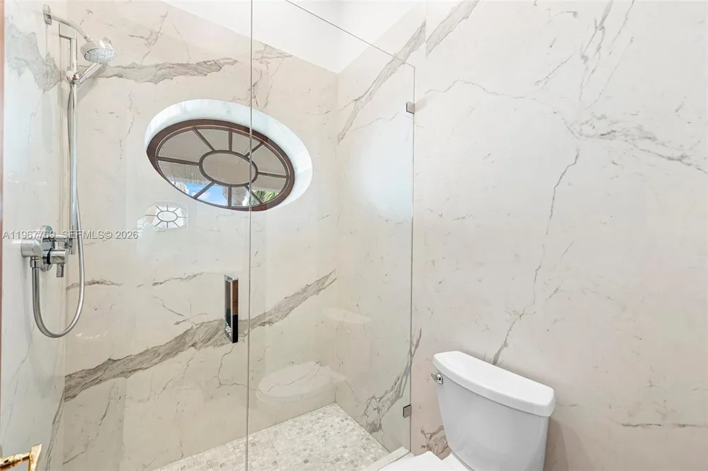 432 S Hibiscus Dr Miami Beach, FL 33139