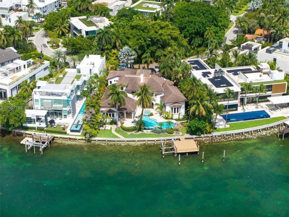 432 S Hibiscus Dr Miami Beach, FL 33139