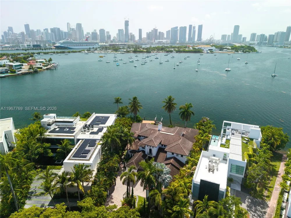 432 S Hibiscus Dr Miami Beach, FL 33139