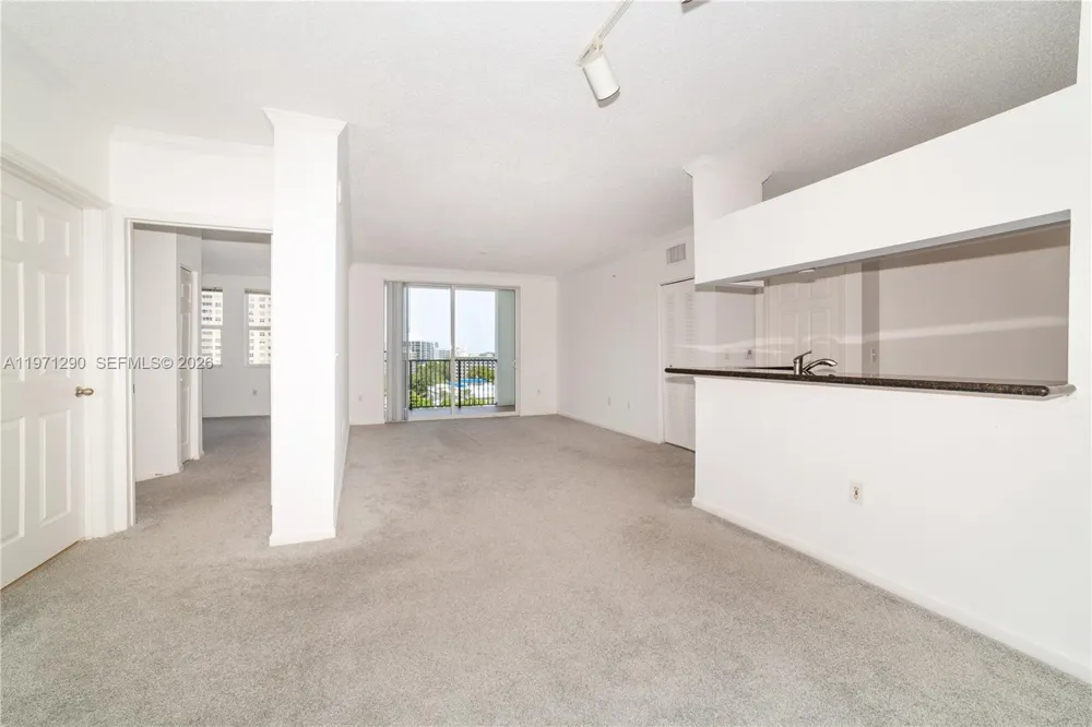 17150 Bay Rd #2911 Sunny Isles Beach, FL 33160