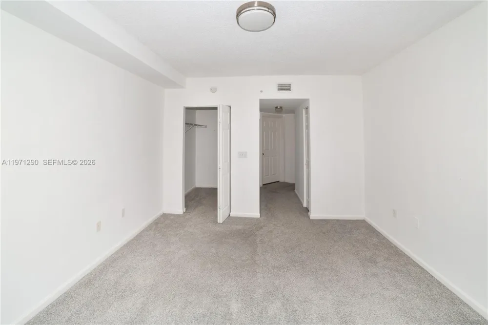 17150 Bay Rd #2911 Sunny Isles Beach, FL 33160