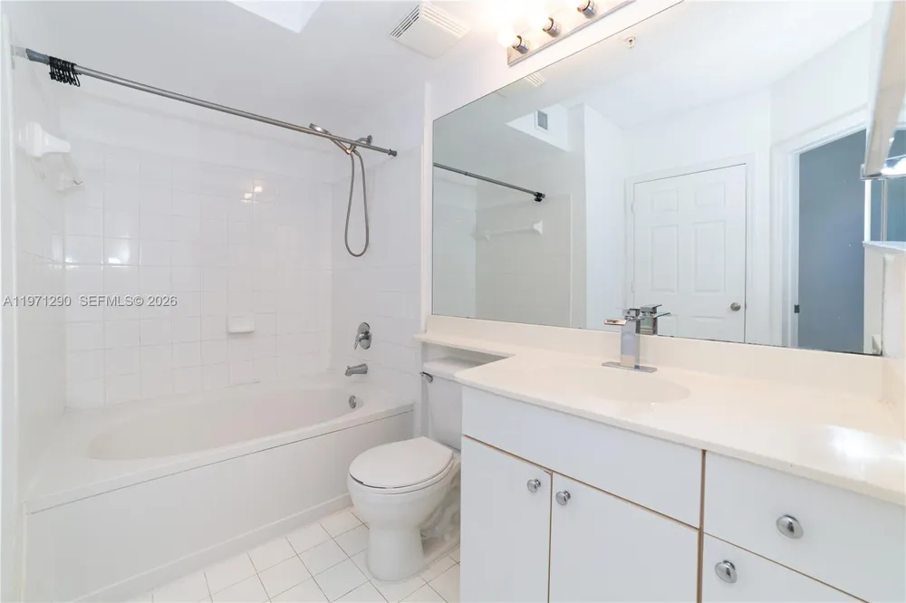 17150 Bay Rd #2911 Sunny Isles Beach, FL 33160