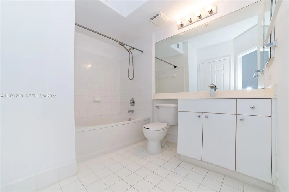 17150 Bay Rd #2911 Sunny Isles Beach, FL 33160