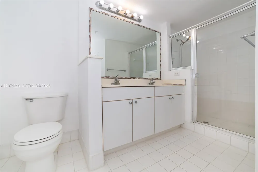 17150 Bay Rd #2911 Sunny Isles Beach, FL 33160