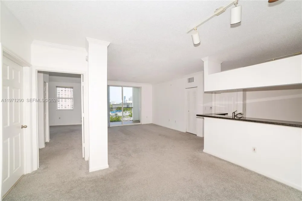 17150 Bay Rd #2911 Sunny Isles Beach, FL 33160