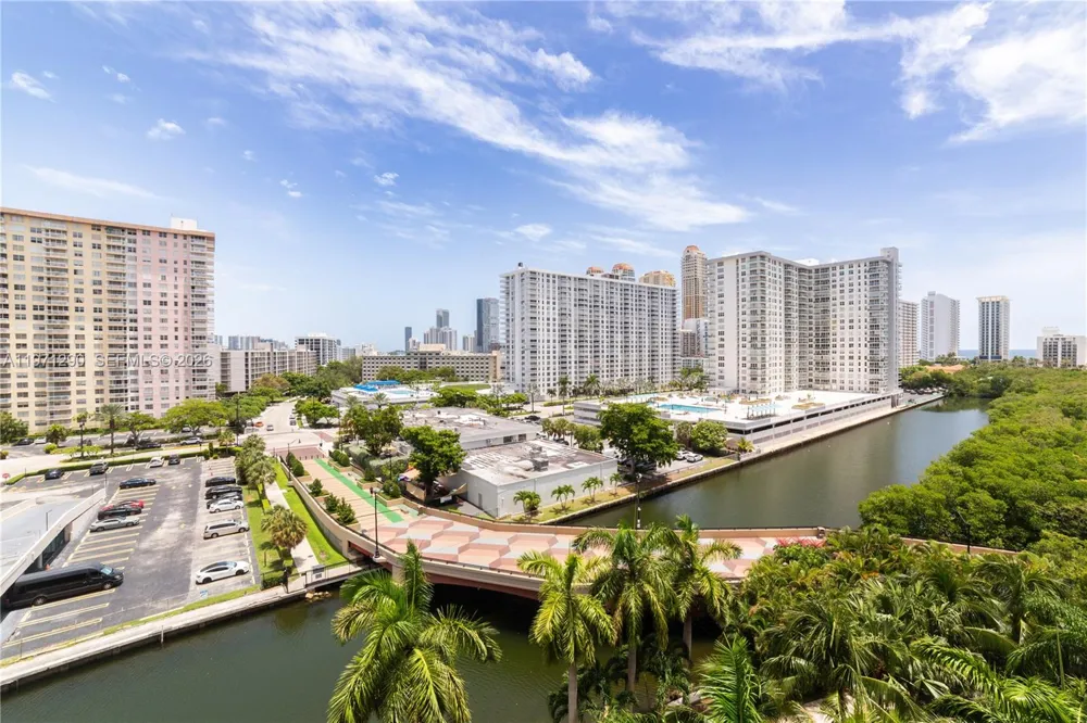 17150 Bay Rd #2911 Sunny Isles Beach, FL 33160