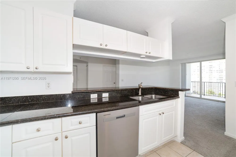 17150 Bay Rd #2911 Sunny Isles Beach, FL 33160