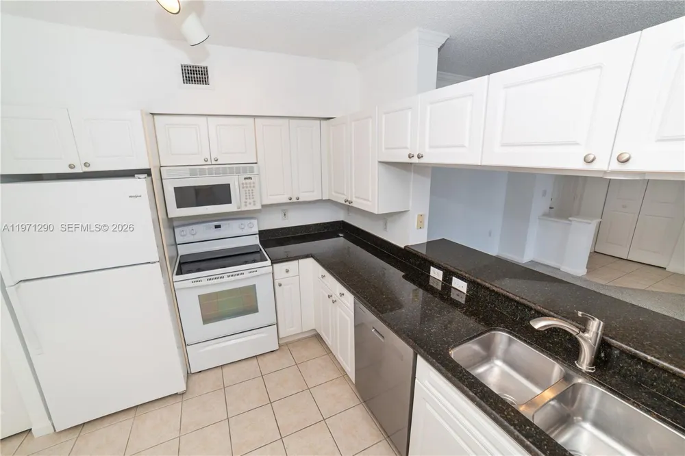 17150 Bay Rd #2911 Sunny Isles Beach, FL 33160
