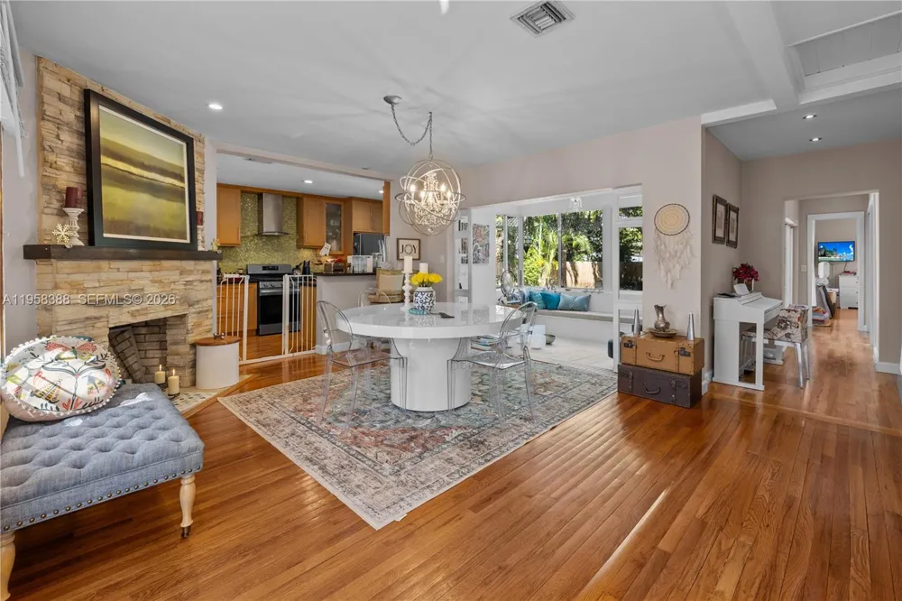 Address Not Shown Hollywood, FL 33020