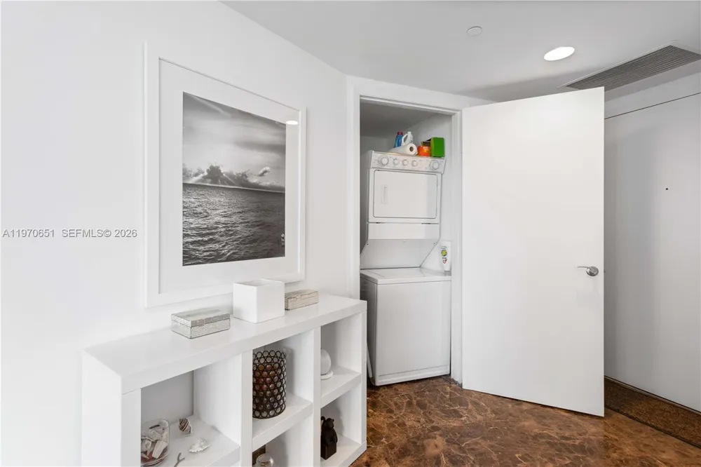 1830 S Ocean Dr #1908 Hallandale Beach, FL 33009