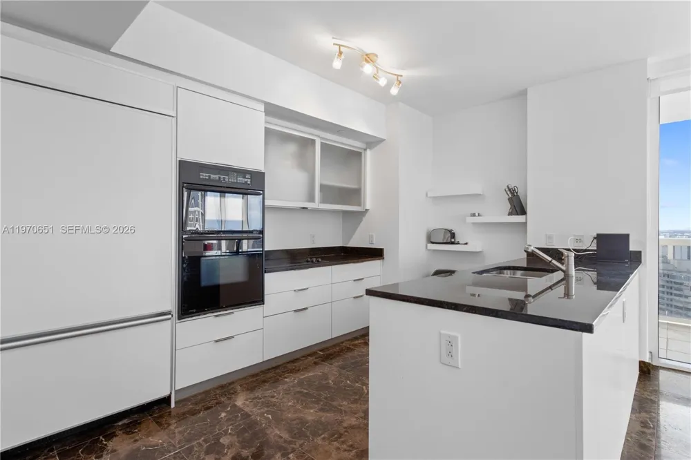 1830 S Ocean Dr #1908 Hallandale Beach, FL 33009