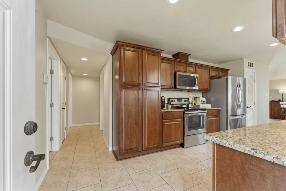 833 Sandy Mountain Drive Llano, TX 78643