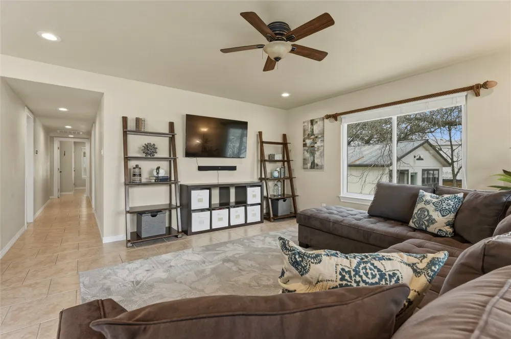 833 Sandy Mountain Drive Llano, TX 78643