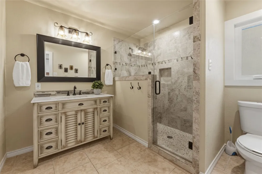 833 Sandy Mountain Drive Llano, TX 78643