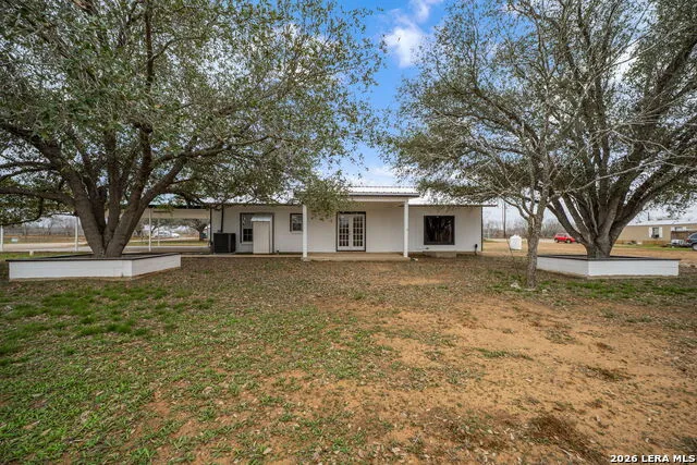 421 Coughran Pleasanton, TX 78064