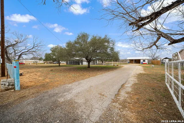 421 Coughran Pleasanton, TX 78064