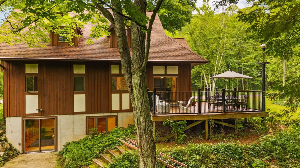 7135 E Birch Point Road Elmwood Charter Township, MI 49684