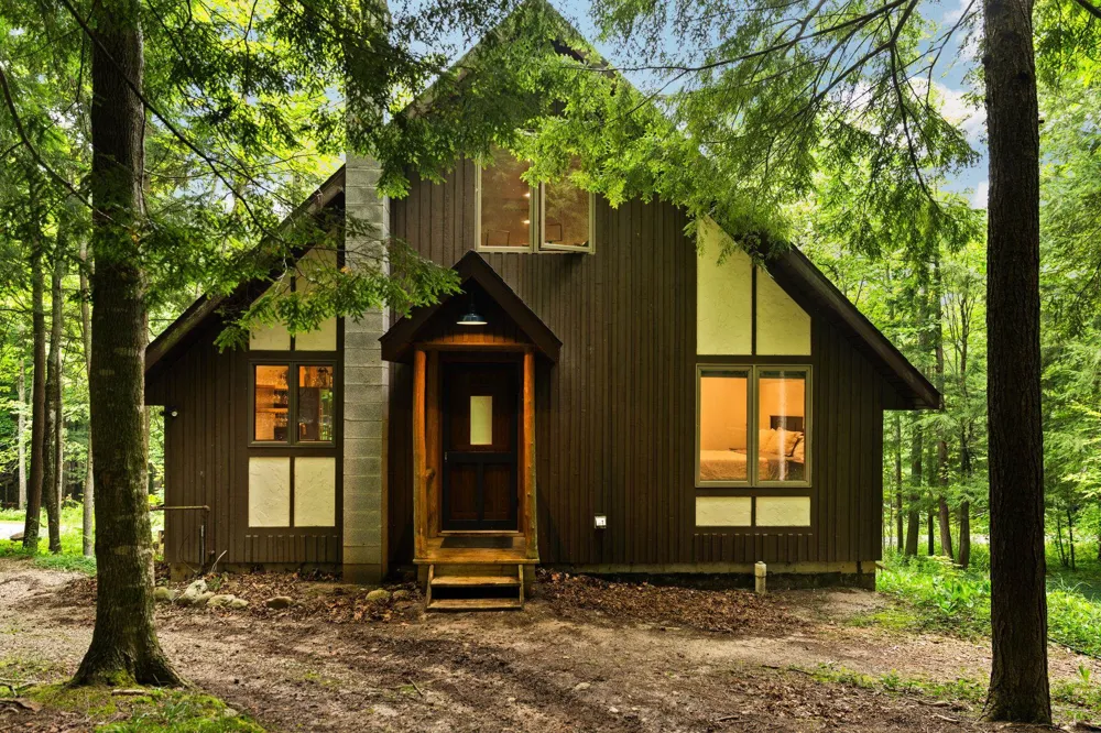 7135 E Birch Point Road Elmwood Charter Township, MI 49684