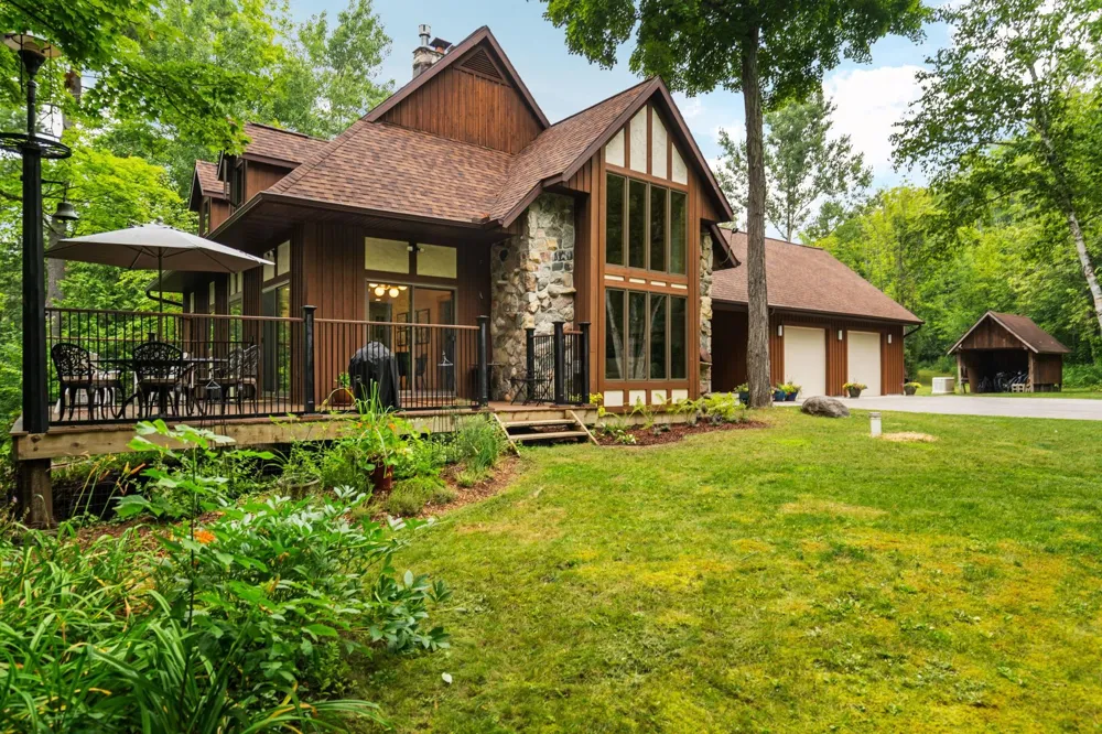 7135 E Birch Point Road Elmwood Charter Township, MI 49684