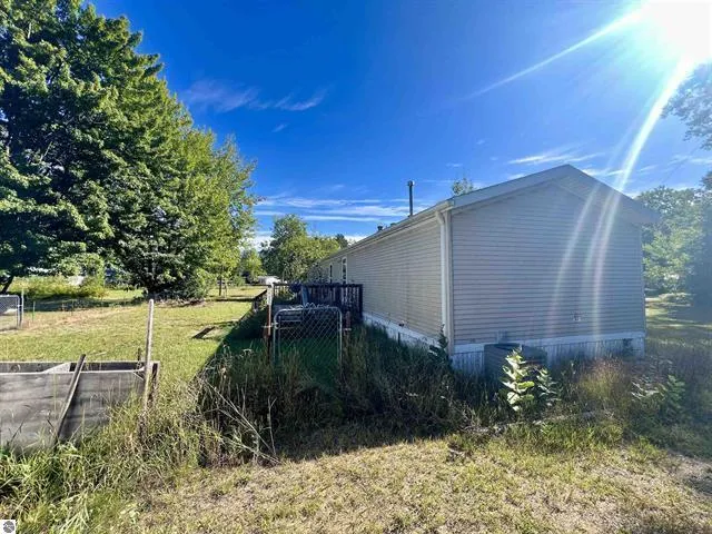 1404 S Taxiway Delta Lake City City, MI 49651