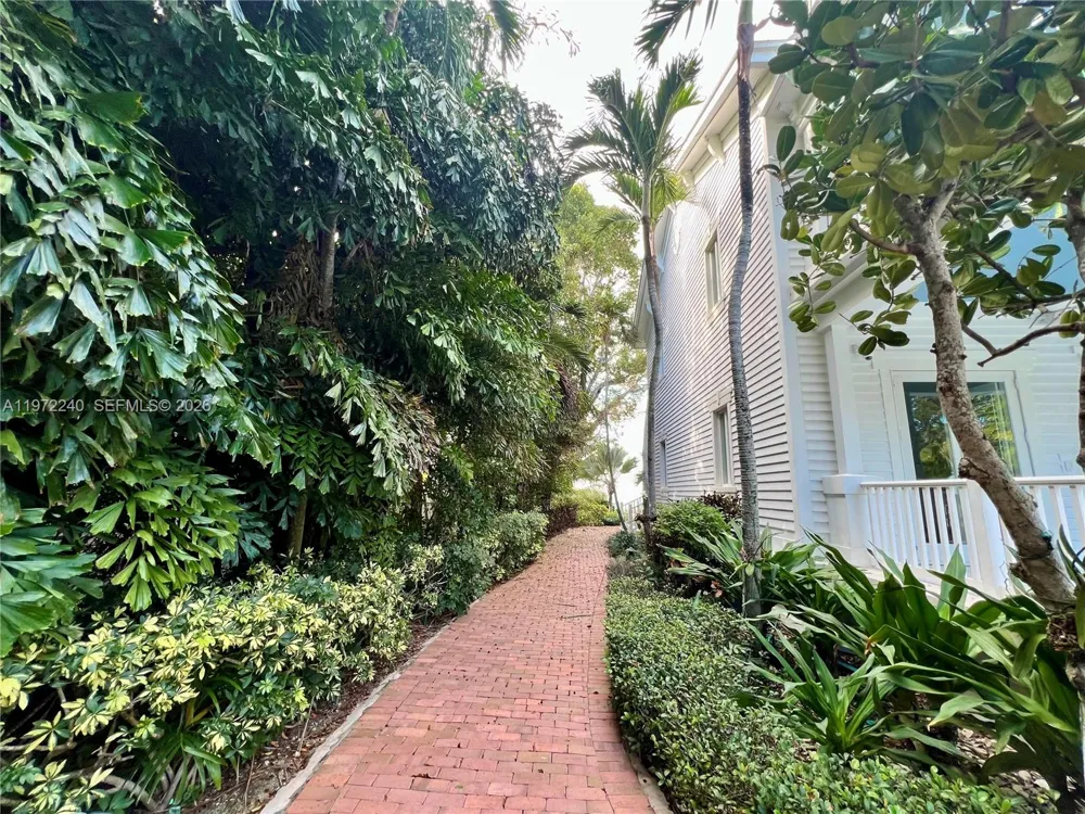 20 Avacado St Islamorada, FL 33036