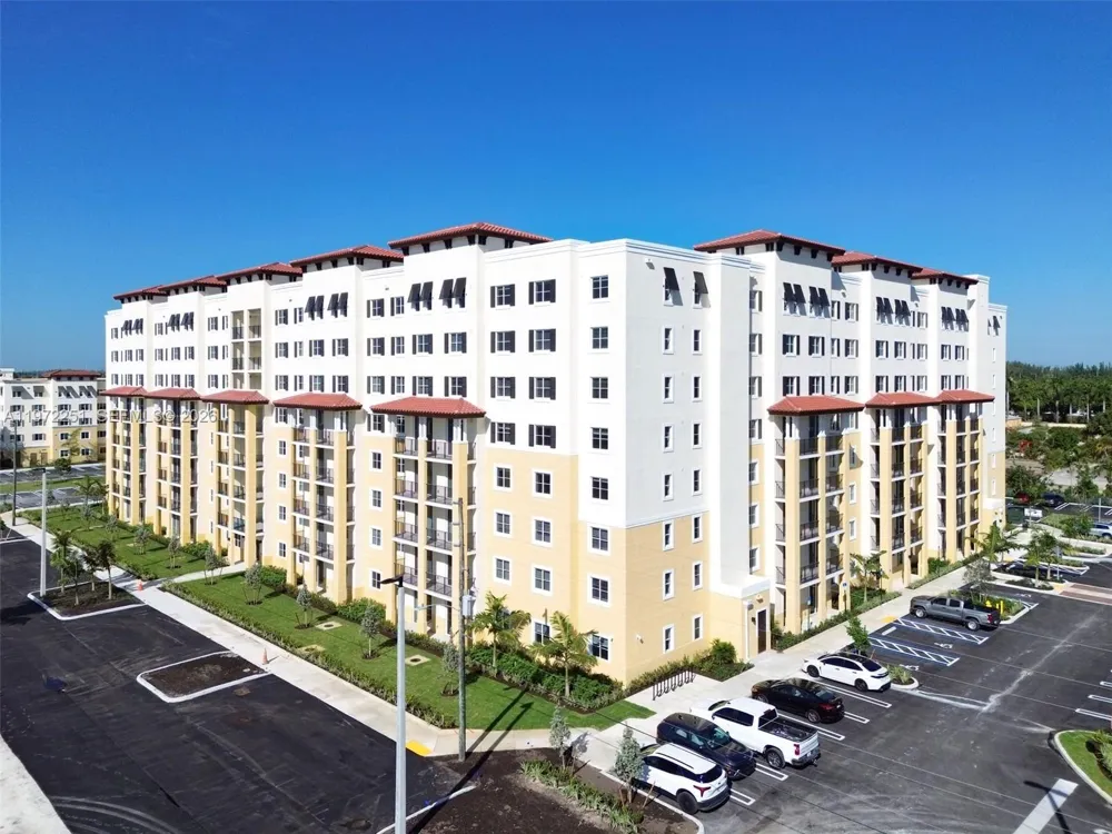 11239 NW 4th Ter #230 Sweetwater, FL 33172
