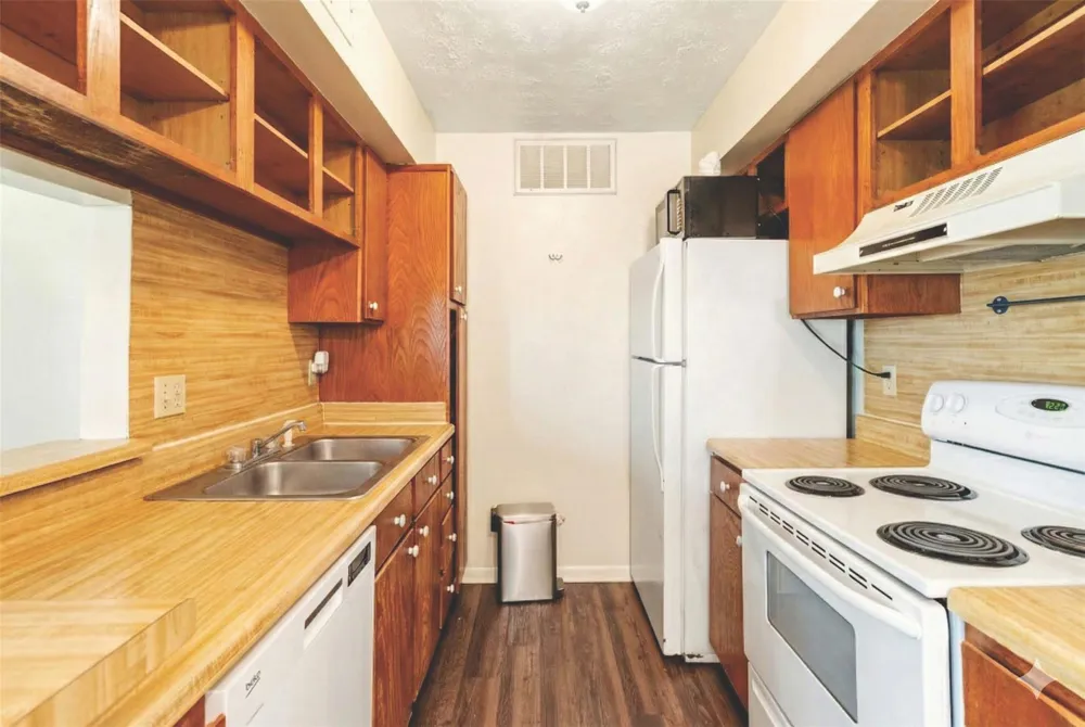4441 Old College Road #2104 Bryan, TX 77801