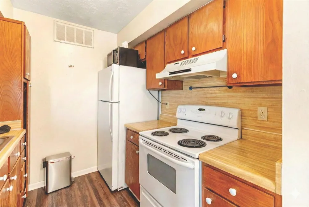 4441 Old College Road #2104 Bryan, TX 77801