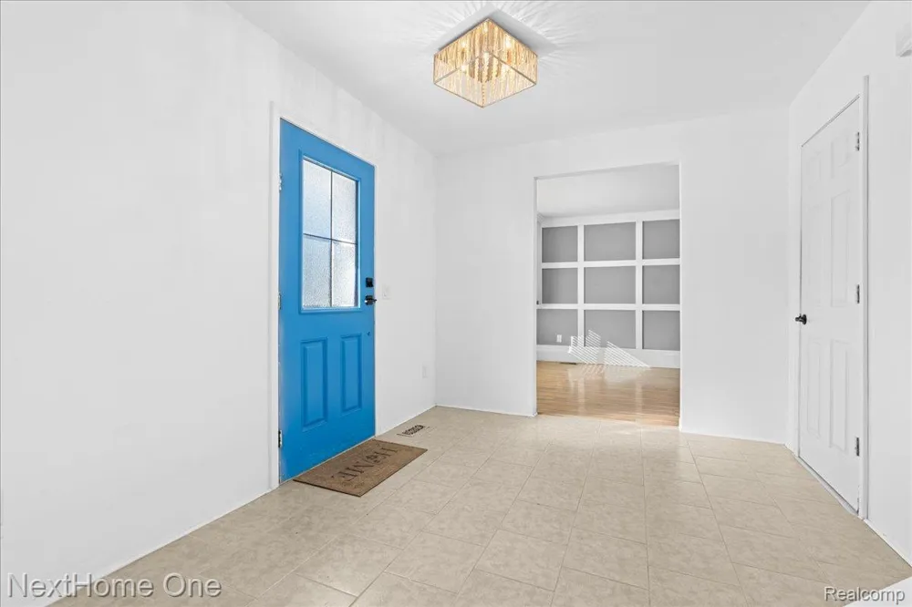 1763 Henbert Road West Bloomfield Charter Township, MI 48324
