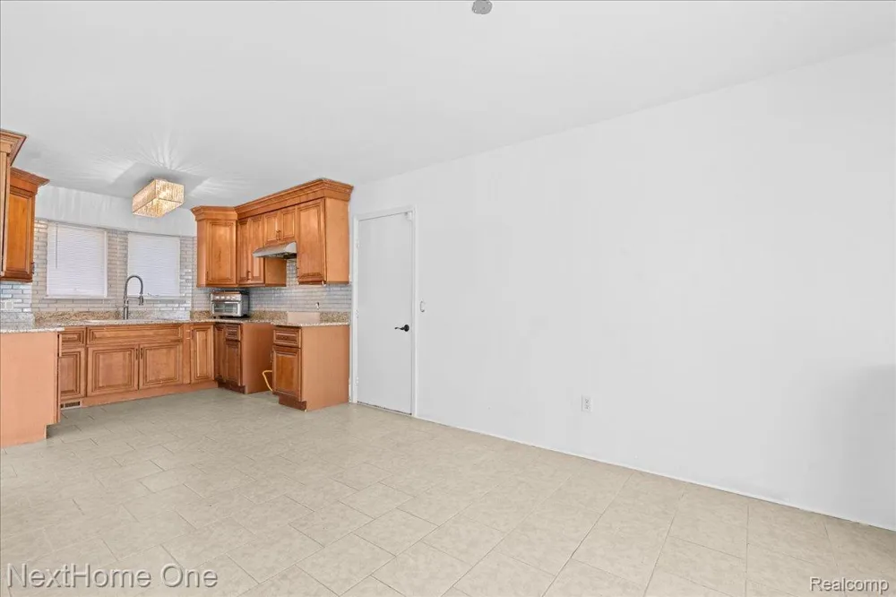 1763 Henbert Road West Bloomfield Charter Township, MI 48324
