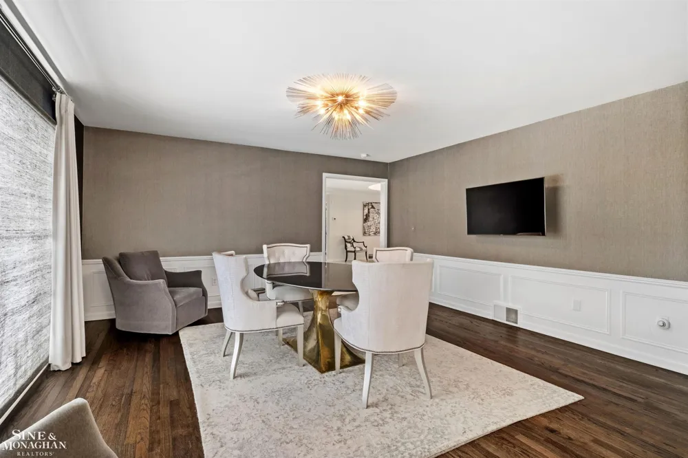 89 Lake Shore Road Grosse Pointe Farms City, MI 48236