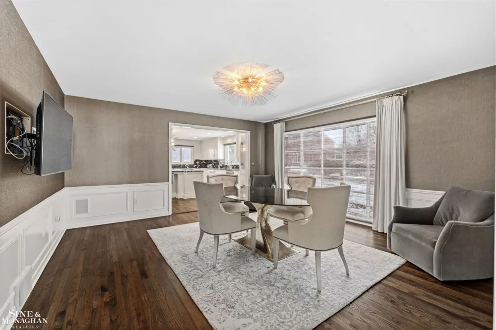 89 Lake Shore Road Grosse Pointe Farms City, MI 48236