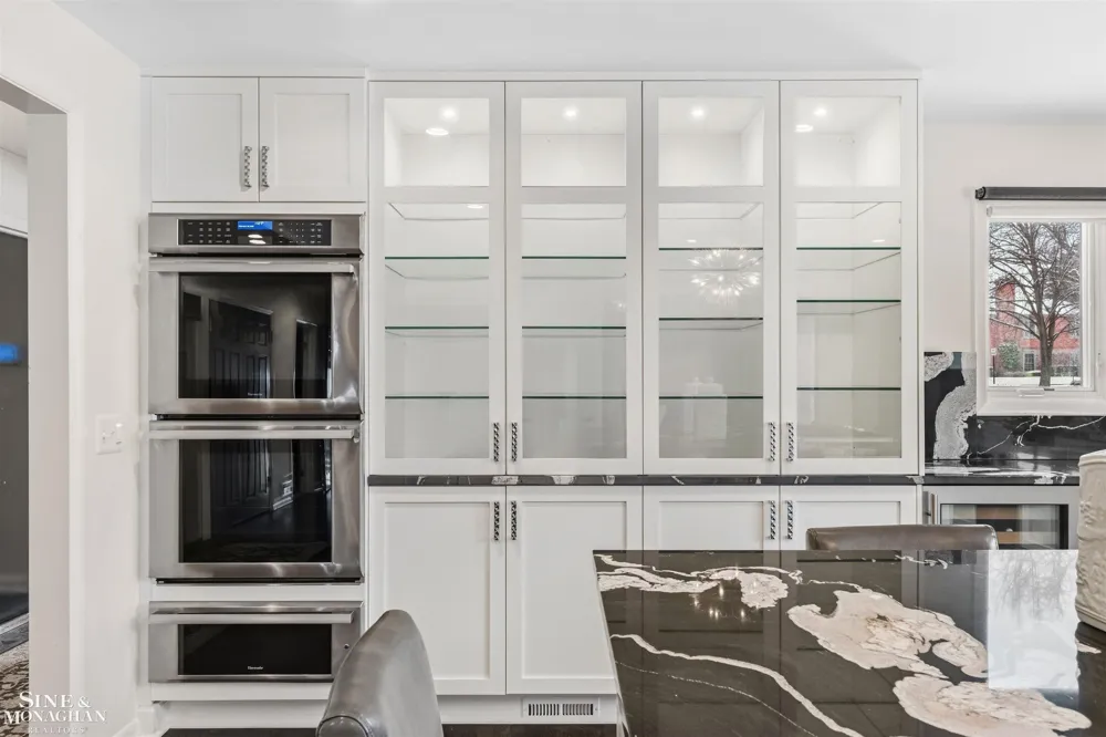 89 Lake Shore Road Grosse Pointe Farms City, MI 48236