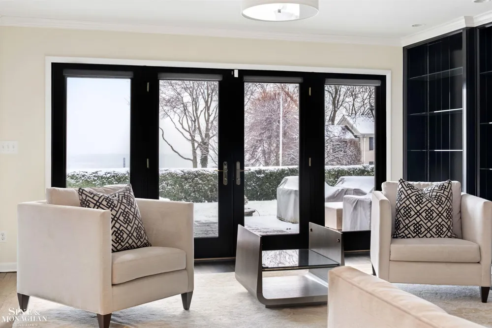 89 Lake Shore Road Grosse Pointe Farms City, MI 48236