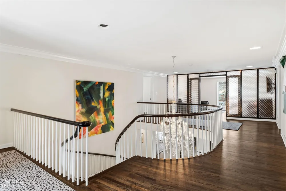 89 Lake Shore Road Grosse Pointe Farms City, MI 48236