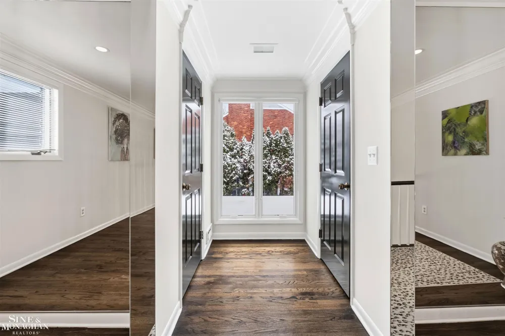 89 Lake Shore Road Grosse Pointe Farms City, MI 48236