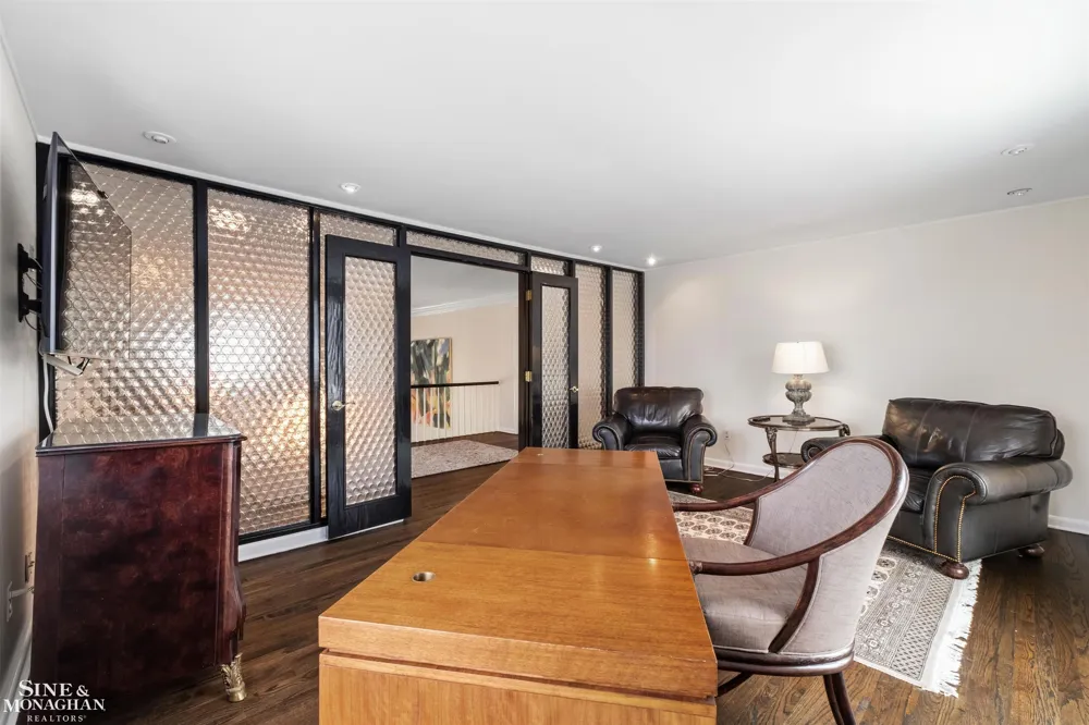 89 Lake Shore Road Grosse Pointe Farms City, MI 48236