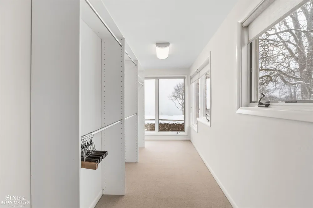 89 Lake Shore Road Grosse Pointe Farms City, MI 48236