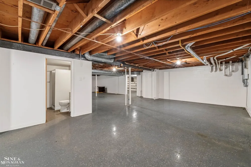 89 Lake Shore Road Grosse Pointe Farms City, MI 48236