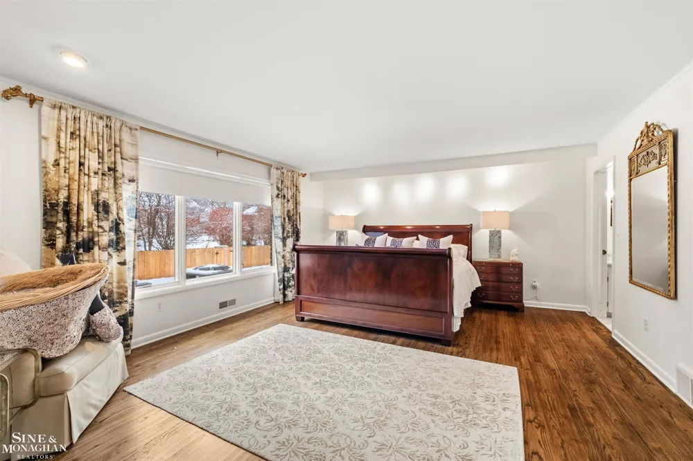 89 Lake Shore Road Grosse Pointe Farms City, MI 48236