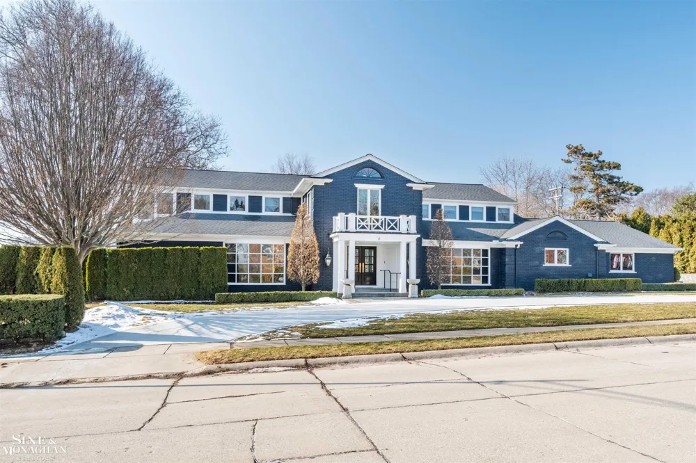 89 Lake Shore Road Grosse Pointe Farms City, MI 48236
