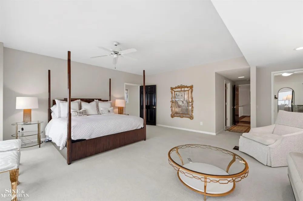 89 Lake Shore Road Grosse Pointe Farms City, MI 48236