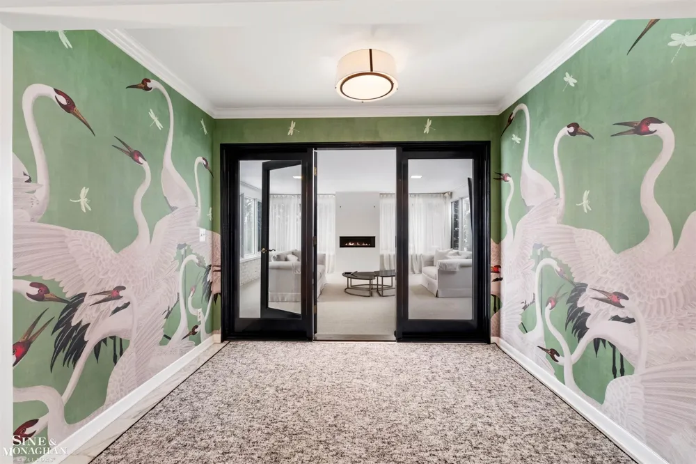 89 Lake Shore Road Grosse Pointe Farms City, MI 48236