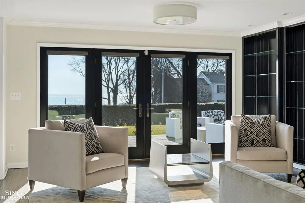 89 Lake Shore Road Grosse Pointe Farms City, MI 48236
