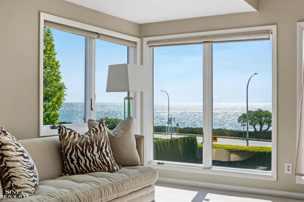 89 Lake Shore Road Grosse Pointe Farms City, MI 48236
