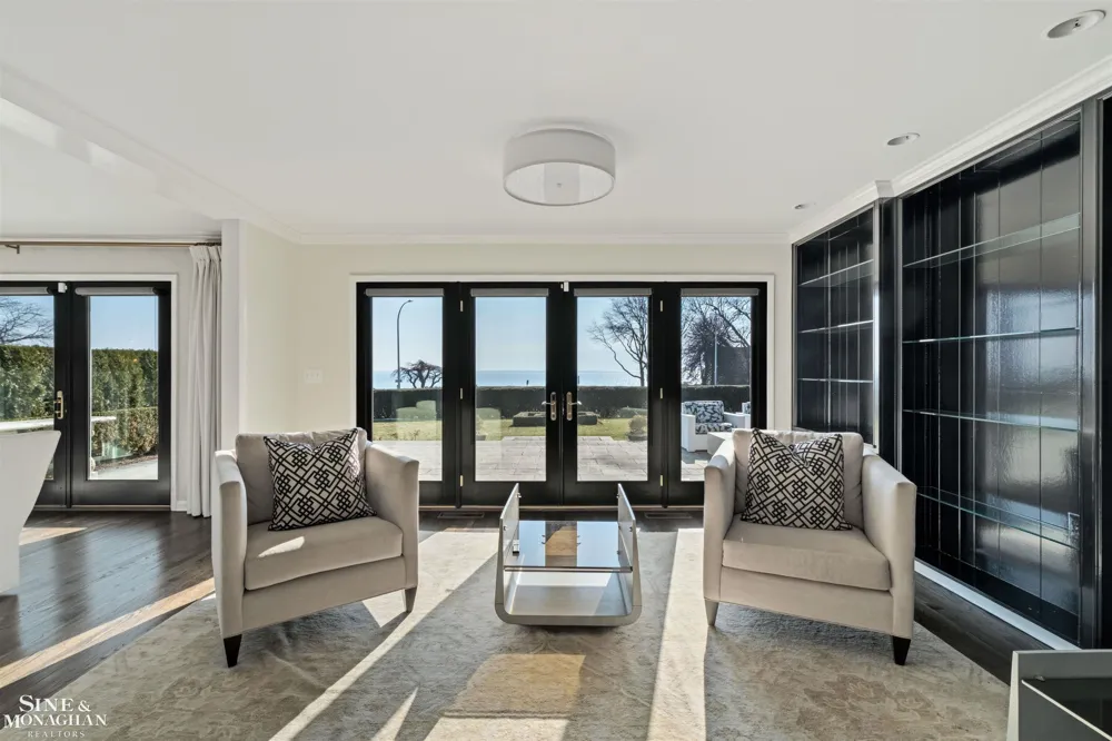 89 Lake Shore Road Grosse Pointe Farms City, MI 48236