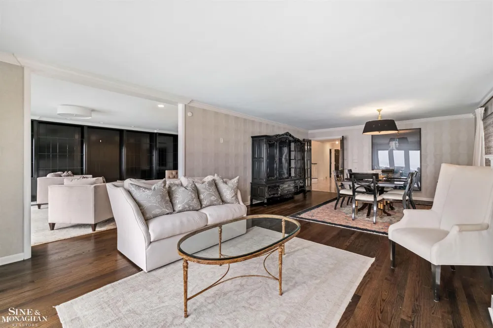 89 Lake Shore Road Grosse Pointe Farms City, MI 48236