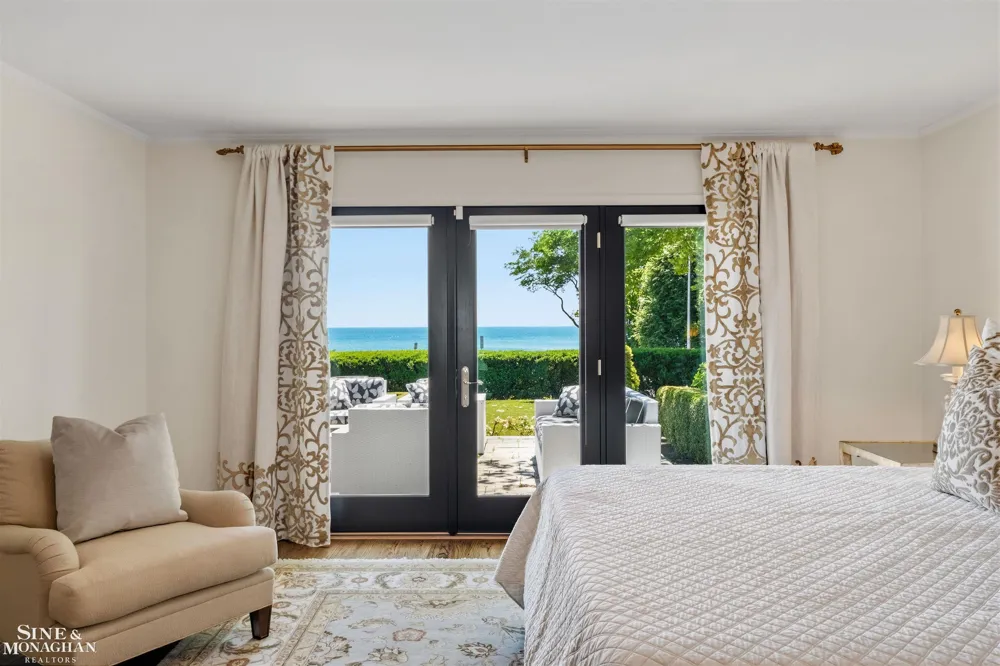 89 Lake Shore Road Grosse Pointe Farms City, MI 48236